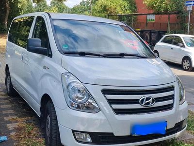 Hyundai H-1
