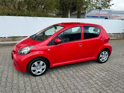 Usata Toyota Aygo 67 CV (49 kW) 2007 Rosso Utilitaria