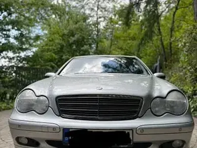 Gebraucht Mercedes C240 Elegance 170 PS (125 kW) 2003 Silber Limousine