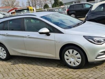 Gebraucht Opel Astra Business 105 PS (77 kW) 2018 Silber metallic Kombi