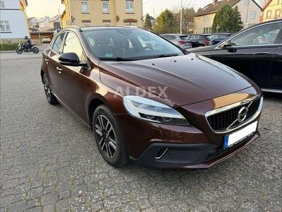 Gebraucht Volvo V40 CC 150 PS (110 kW) 2016 Rot Kombi