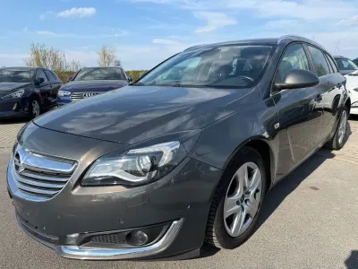 Gebraucht Opel Insignia 163 PS (119 kW) 2014 Grau Kombi