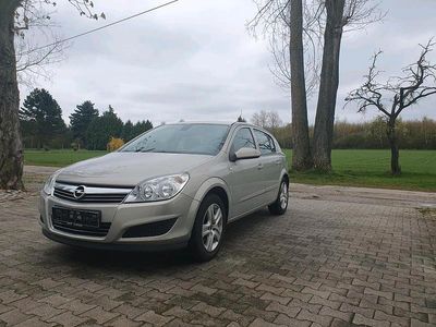 Gebraucht Opel Astra 116 PS (85 kW) 2009 Grau Kleinwagen