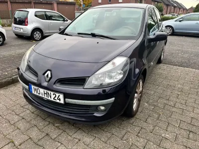 Gebraucht Renault Clio II Initiale 101 PS (74 kW) 2007 Violett Limousine