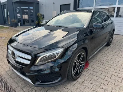 Gebraucht Mercedes GLA250 211 PS (155 kW) 2014 Schwarz SUV