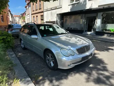 Gebraucht Mercedes C200 163 PS (119 kW) 2004 Brillantsilber  metalliclack (metallic) Kombi