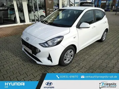 Gebraucht Hyundai i10 Select 67 PS (49 kW) 2022 Weiß Kleinwagen