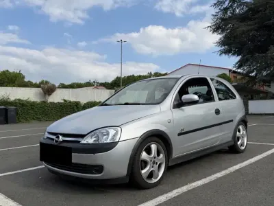 Usata Opel Corsa Sport 90 CV (66 kW) 2004 Argento Utilitaria