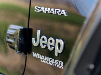 Gebraucht Jeep Wrangler Unlimited Sahara 200 PS (147 kW) 2019 Schwarz SUV