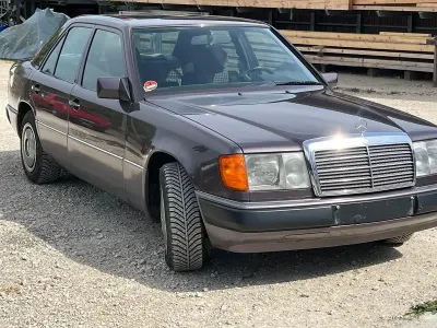 Brugt Mercedes 200 75 HK (55 kW) 1992 Grå Sedan