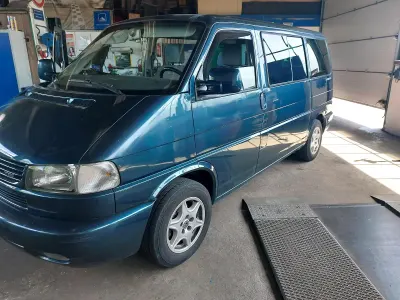 Gebraucht VW T4 102 PS (75 kW) 2001 Grün Van