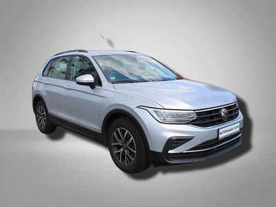 Gebraucht VW Tiguan Life 150 PS (110 kW) 2022 Reflexsilber metallic SUV