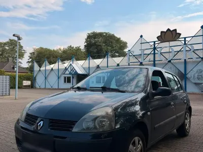 Gebraucht Renault Clio II 75 PS (55 kW) 2004 Blau Limousine