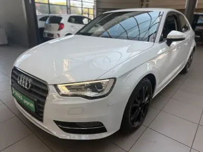Gebraucht Audi A3 Ambition 110 PS (80 kW) 2014 Weiß Limousine