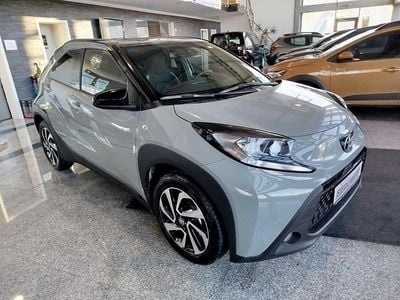 Gebraucht Toyota Aygo X 72 PS (52 kW) 2025 2vn urban khaki SUV