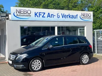 Gebraucht Mercedes B200 136 PS (100 kW) 2014 Schwarz Kleinwagen