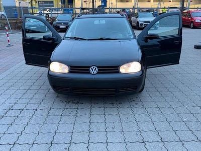 Gebraucht VW Golf IV 101 PS (74 kW) 2000 Schwarz Kombi