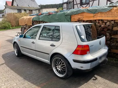 Gebraucht VW Golf IV 116 PS (85 kW) 2001 Andere farben Kleinwagen