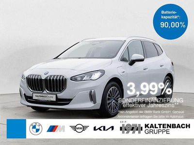 Weiß Gebraucht 2022 BMW 225 Active Tourer Luxury Line Van / Kleinbus | 25.590 €