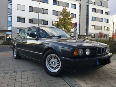 gebraucht BMW 525 i E34 Schalter Schwarz 126.500km Shadowline