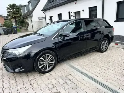 Gebraucht Toyota Avensis Edition 143 PS (105 kW) 2016 Schwarz Kombi