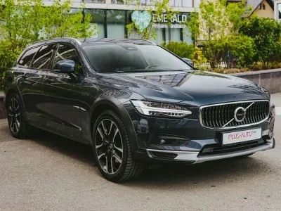 Gebraucht Volvo V90 CC Ultimate 299 PS (219 kW) 2022 Blau Kombi