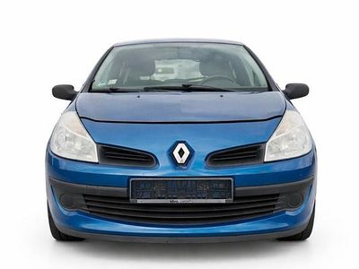 Usata Renault Clio II 75 CV (55 kW) 2007 Blu