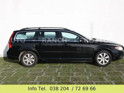 Gebraucht Volvo V70 Kinetic 179 PS (131 kW) 2012 Schwarz Kombi