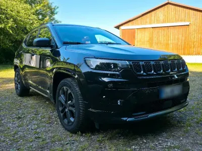 Gebraucht Jeep Compass 150 PS (110 kW) 2021 Schwarz SUV