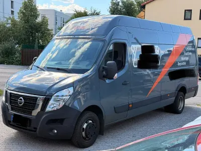 Gebraucht Nissan Interstar N-Connecta 165 PS (121 kW) 2022 Grau Van