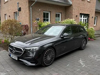 Gebraucht Mercedes E300 AMG 313 PS (230 kW) 2024 Grau Limousine