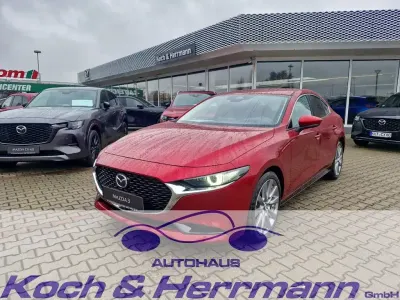 Neu Mazda 3 140 PS (102 kW) 2026 Rot Limousine
