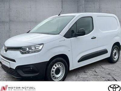 Ice white uni Gebraucht 2024 Toyota Proace Comfort Van / Kleinbus | 28.990 € (Superpreis)