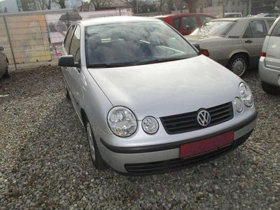 Silbermetallic Gebraucht 2002 VW Polo Basis Limousine | 2.990 € (Etwas zu teuer)