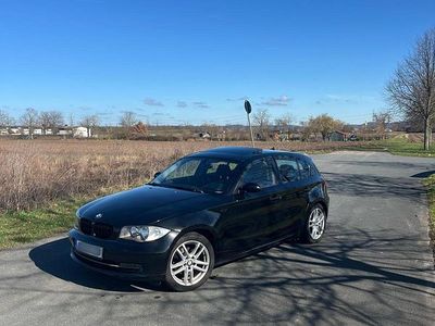 Gebraucht BMW 118 143 PS (105 kW) 2007 Schwarz Kleinwagen