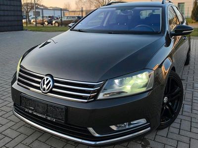 Gebraucht VW Passat 140 PS (102 kW) 2013 Braun Kombi