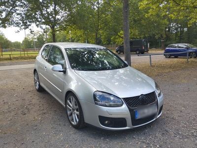 VW Golf V