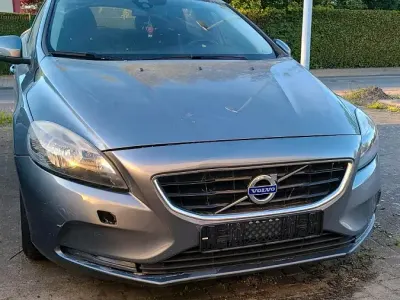 Usata Volvo V40 120 CV (88 kW) 2016 Grigio Station wagon