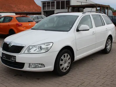 Gebraucht Skoda Octavia 105 PS (77 kW) 2013 Weiß Kombi