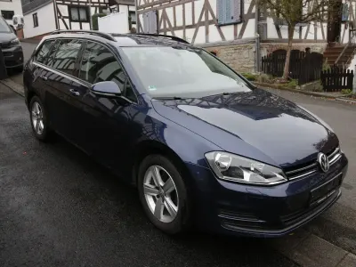 Second-hand VW Golf VII Comfortline 122 CP (89 kW) 2013 Albastru Break