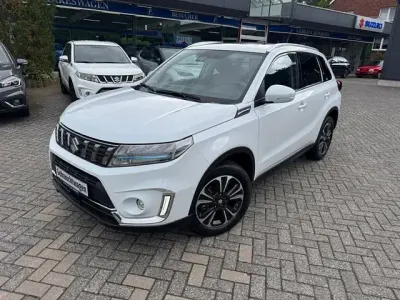 Gebraucht Suzuki Vitara Comfort+ 116 PS (85 kW) 2022 Weiß SUV
