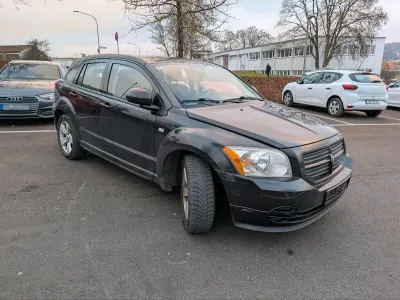 Gebraucht Dodge Caliber 155 PS (114 kW) 2010 Schwarz Kleinwagen