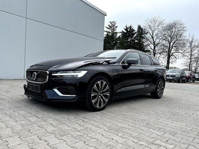 Gebraucht Volvo V60 Plus 455 PS (334 kW) 2022 Onyx black / metallic Kombi