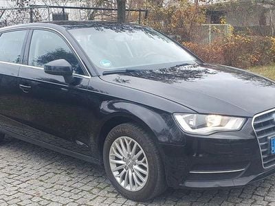 Gebraucht Audi A3 Ambiente 179 PS (131 kW) 2014 Schwarz Limousine