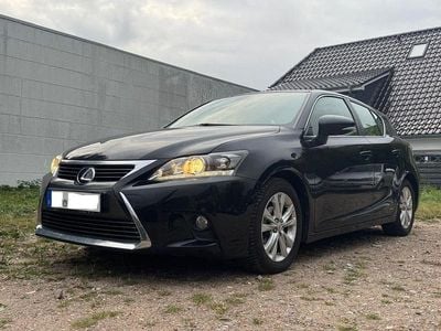 Lexus CT200h