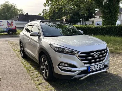 Gebraucht Hyundai Tucson Premium 141 PS (103 kW) 2017 Silber SUV