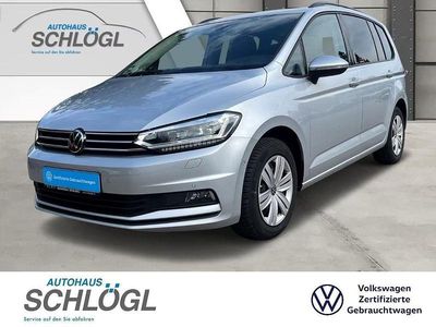 Gebraucht VW Touran Comfortline 122 PS (89 kW) 2022 Reflexsilber metallic Van / Kleinbus