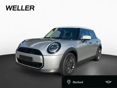 Używany Mini Cooper Classic 156 KM (114 kW) 2024 Srebrny Hatchback