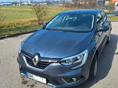 Gebraucht Renault Mégane III Experience 132 PS (97 kW) 2016 Grau Limousine