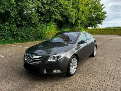 Gebraucht Opel Insignia Sport 220 PS (161 kW) 2009 Grau Limousine
